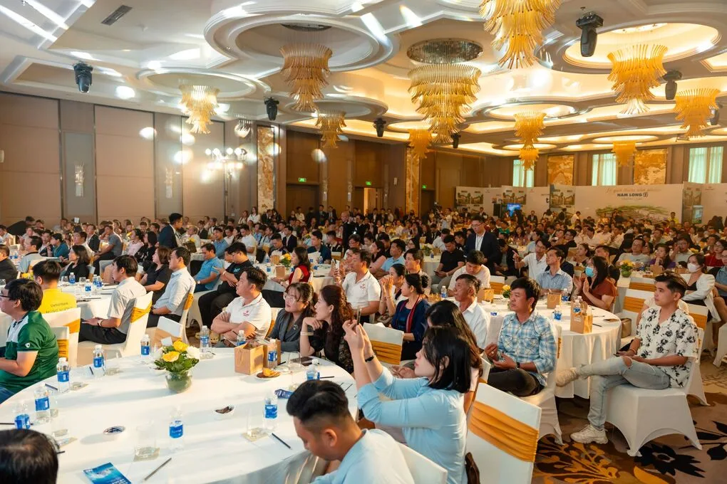 Đông đảo khách tham dự sự kiện mở bán giai đoạn 2 dự án Nam Long II Central Lake
