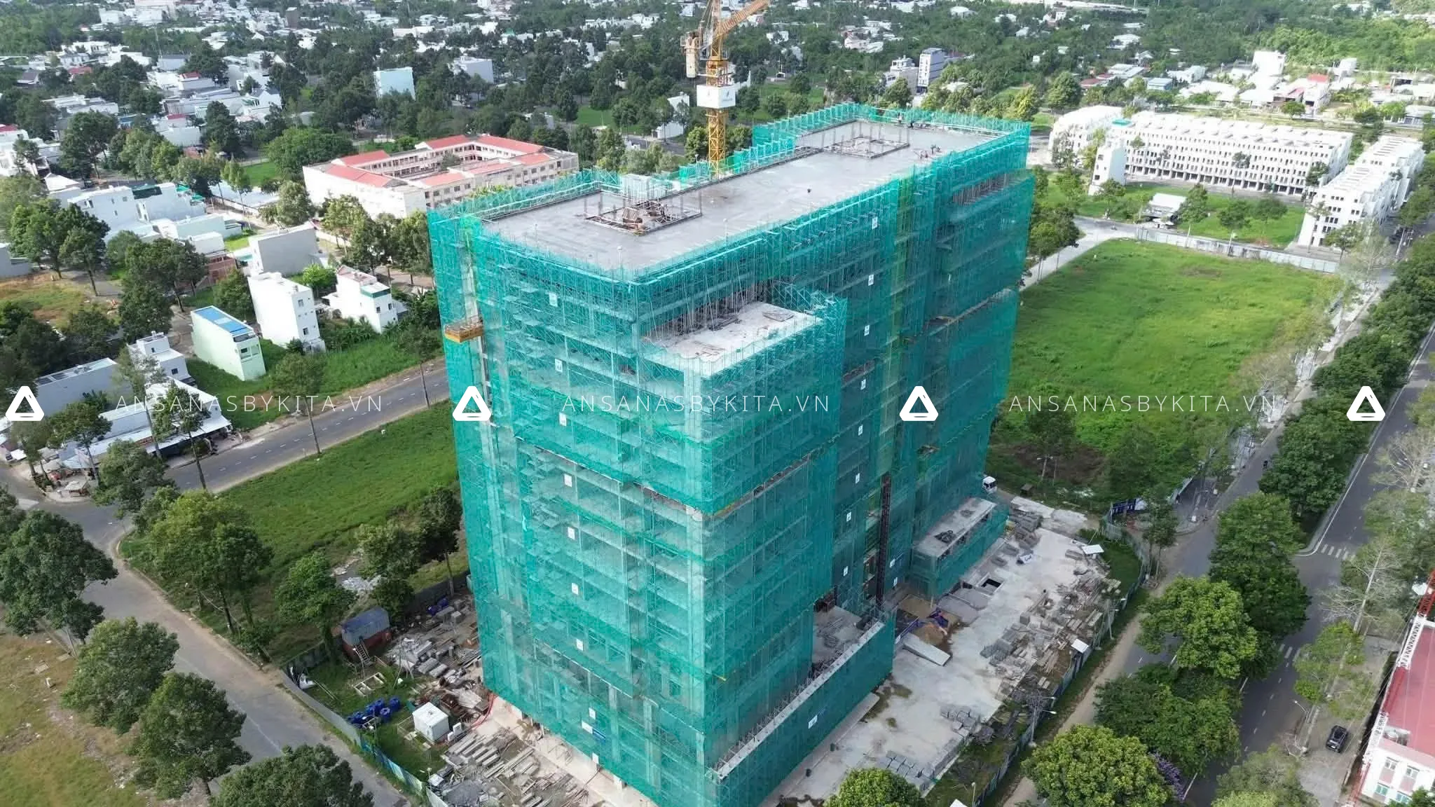 Toàn cảnh thi công tháp căn hộ Stella Icon nhìn từ trên cao thuộc KITA Airport City